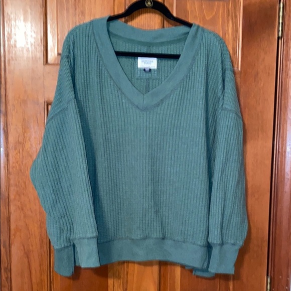 Womens American Eagle Green V-Neck Cozy Oversized Sweater Size Medium - Picture 1 of 7